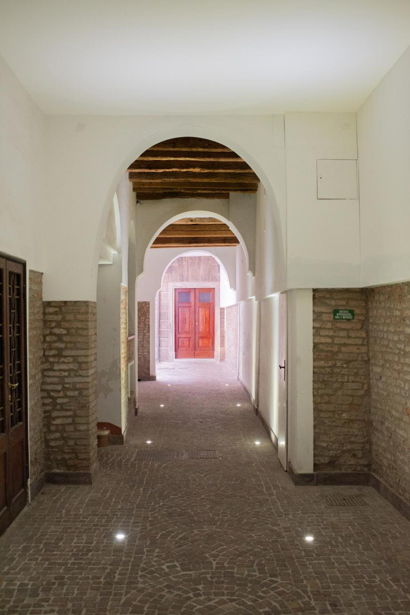 Corte Degli Estensi, Romantica Mansardina Ferrara Dış mekan fotoğraf